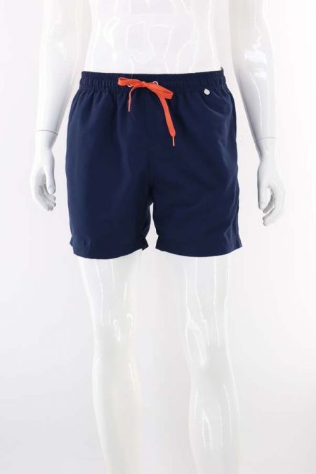 Sort de baie Calida monocromatic si logo metalic minimalist, barbati