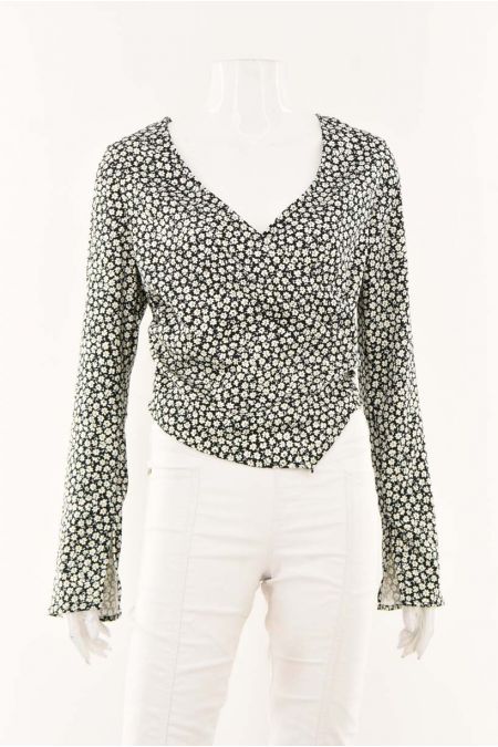 Camasa H&M cu decolteu petrecut, segmente drapate si mansete decupate, dama