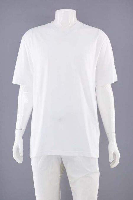 Tricou Hugo Boss cu decolteu in V si croiala dreapta, barbati